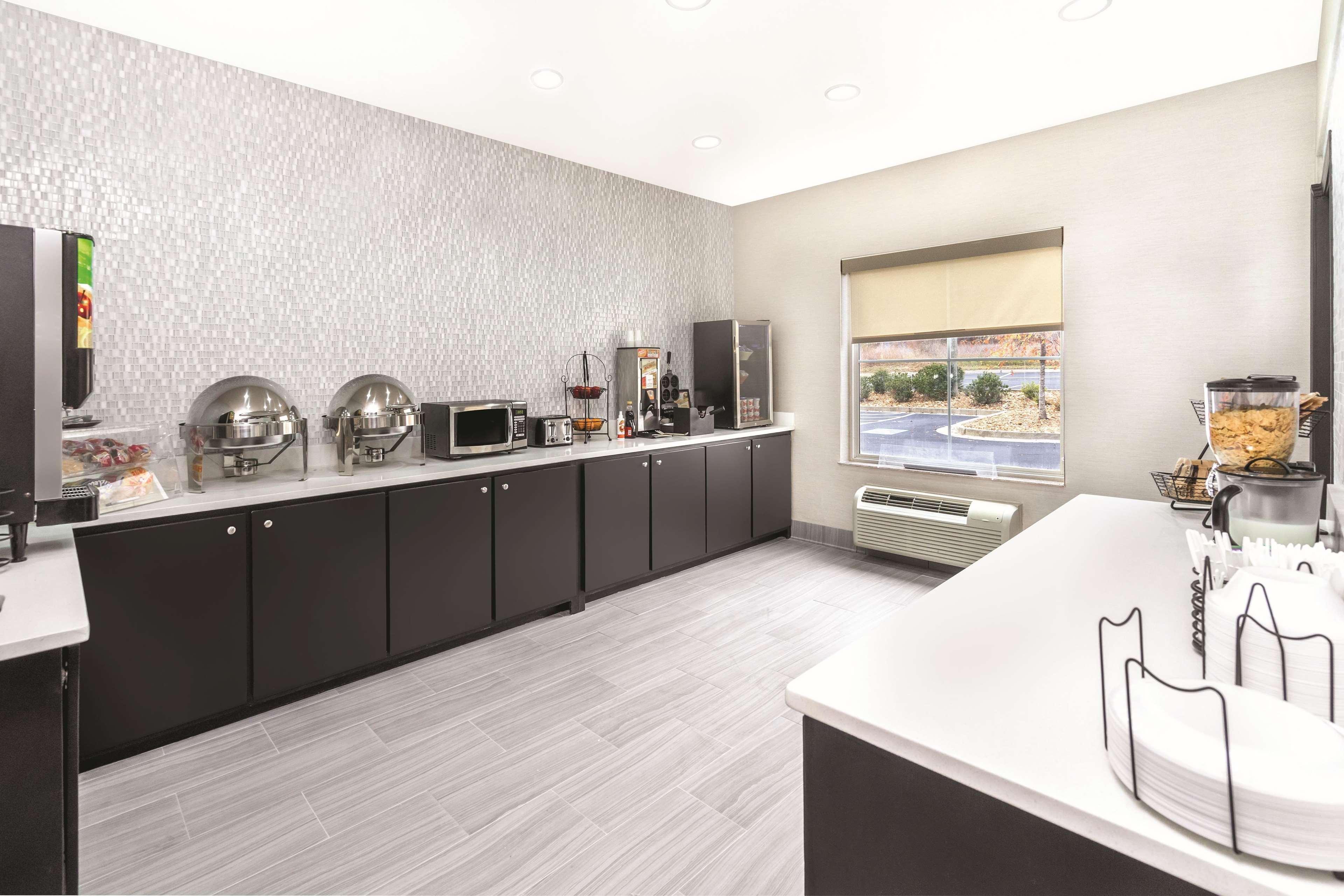 Hotel La Quinta By Wyndham Rome